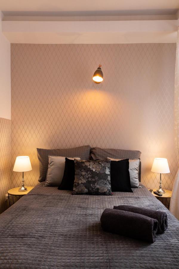 Clicktheflat Szkolna Palace Of Culture Apart Rooms Варшава Стая снимка